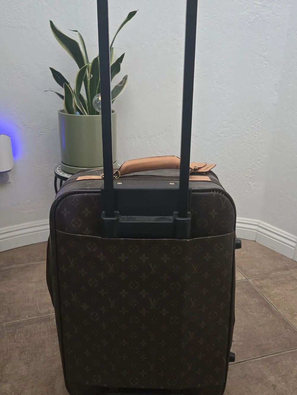Louis Vuitton Monogram Carry-On Trolley in Dark Brown with Tan Accents - Picture 12 of 12